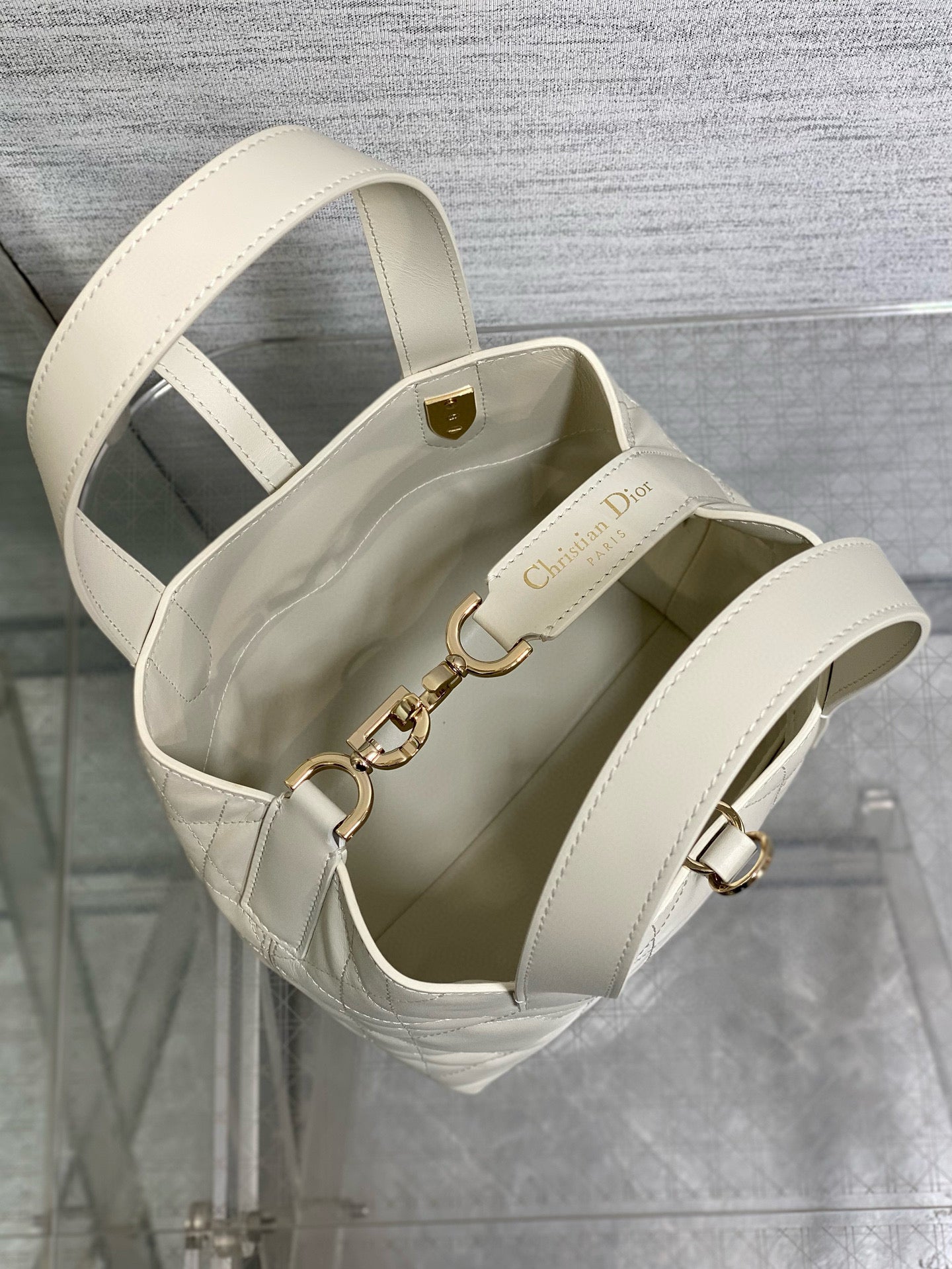 CD Small Toujours Vertical 18cm White Calfskin mysite