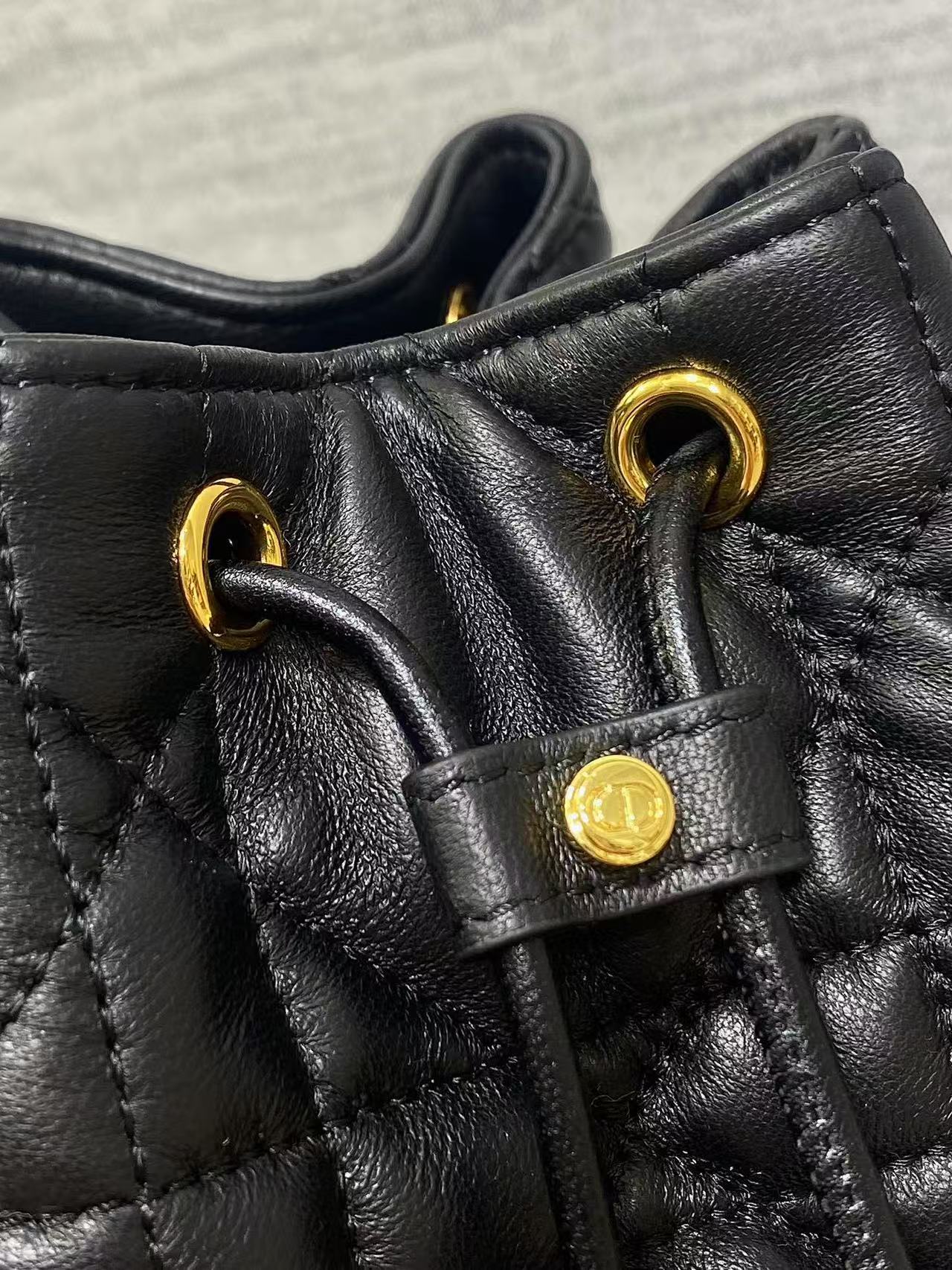 CD Caro Macrocannage Small Bucket Bag Black Lambskin mysite