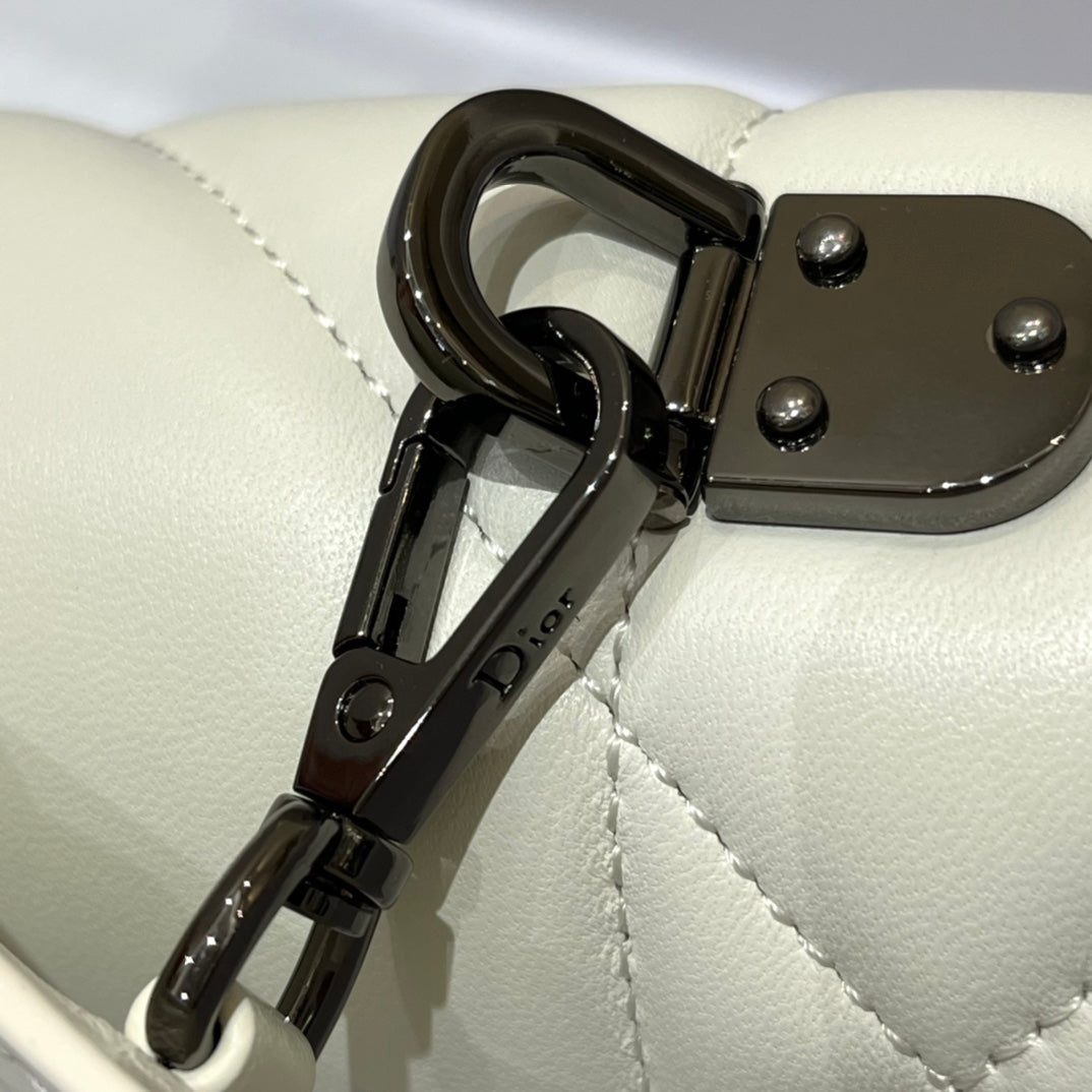 Dior Montaigne Bag White mysite
