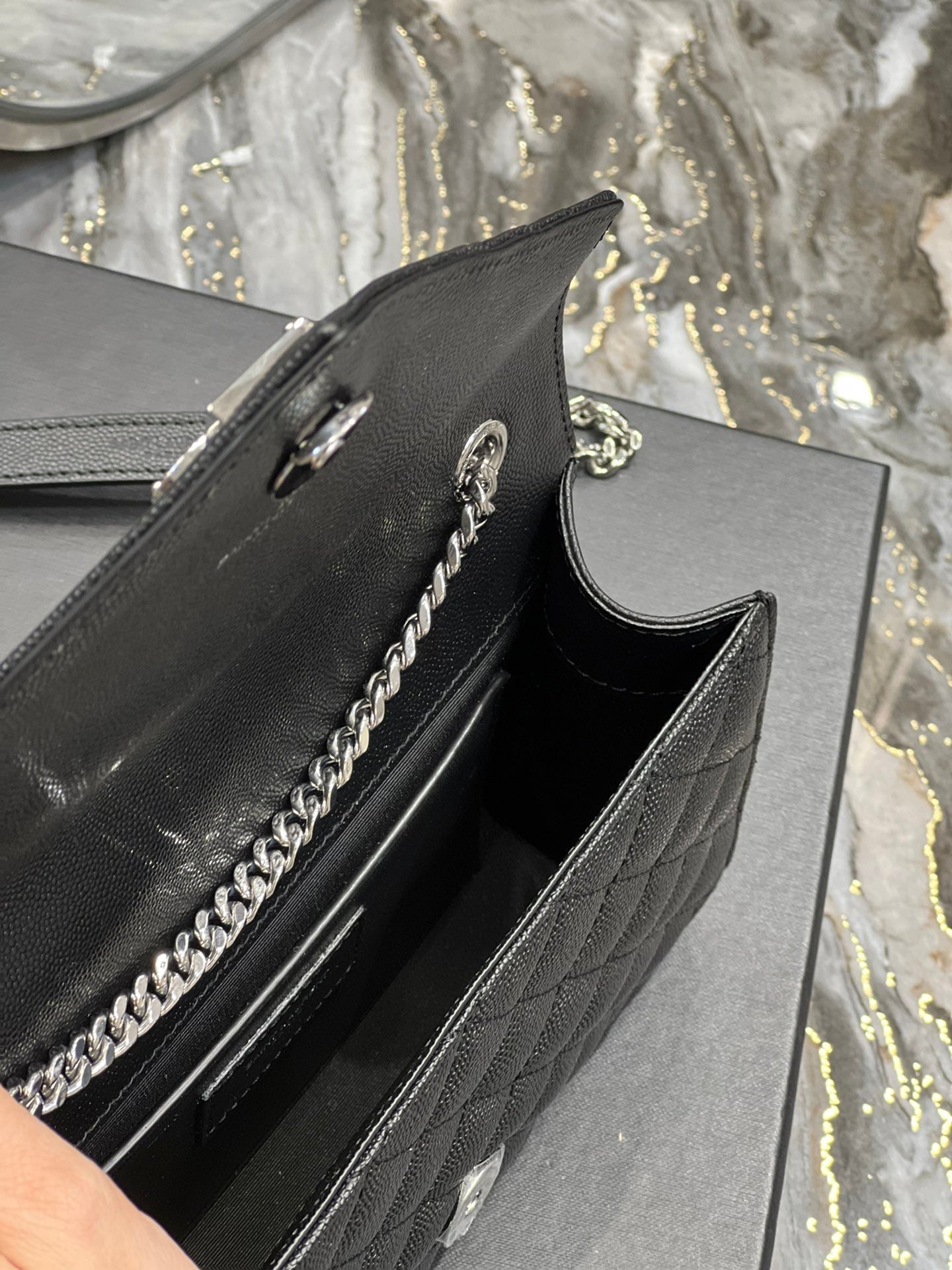 Ysl Envelope Bag 21cm 526286 02 mysite