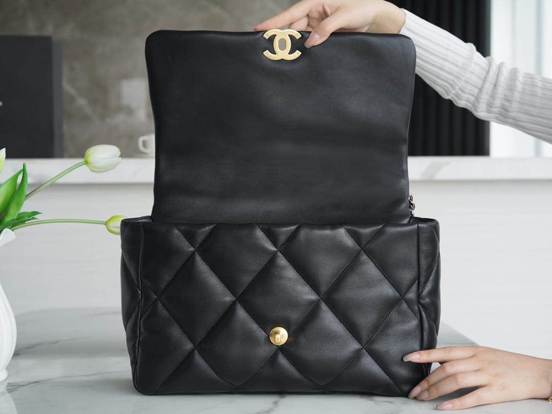 CHANEL 19BAG AS1162 black gold buckle large bag 25X36X11cm mysite