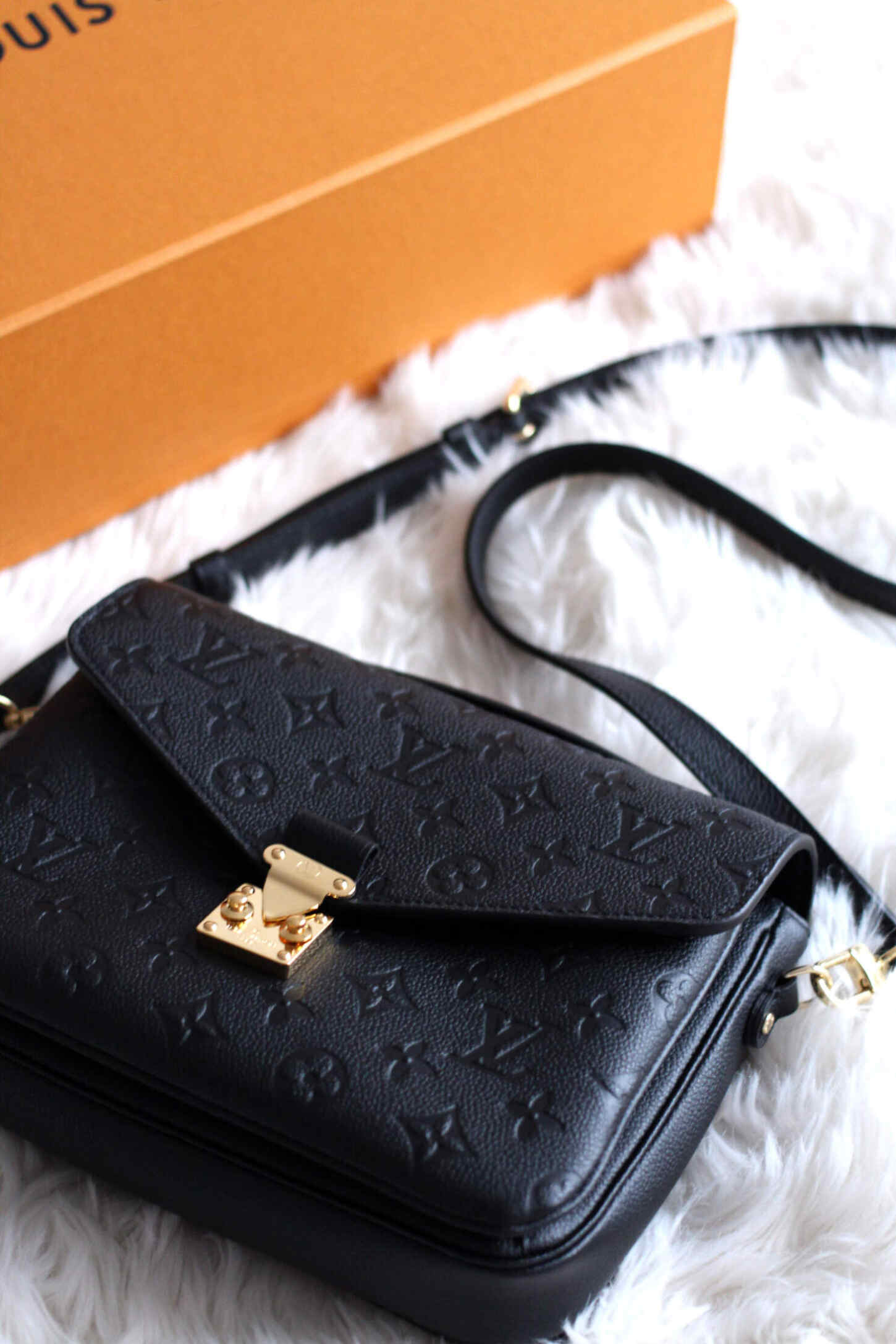 Louis Vuitton Pochette Metis Bag mysite