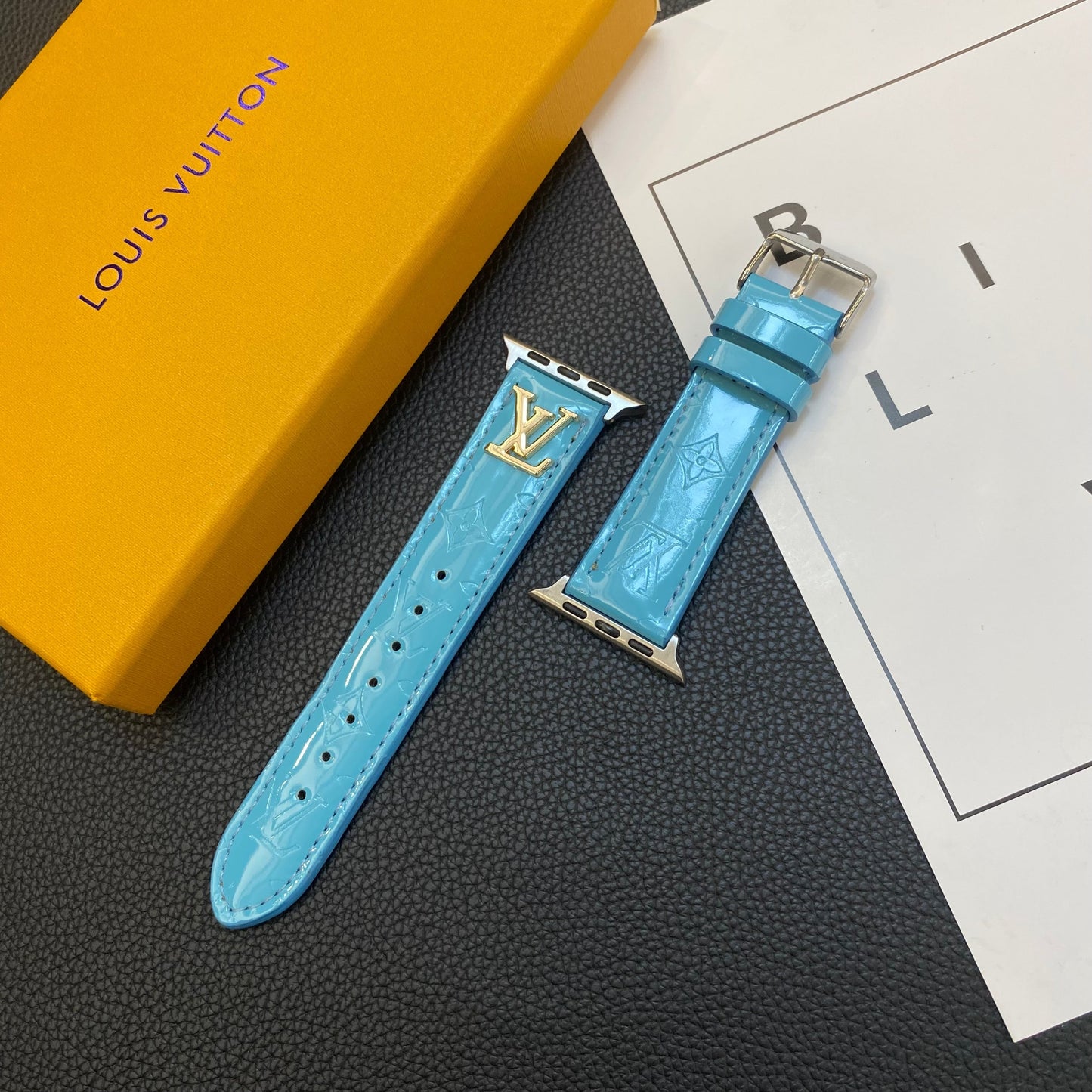 GLOSSY LEATHER APPLE WATCH STRAP LUXURY METAL LOGO mysite