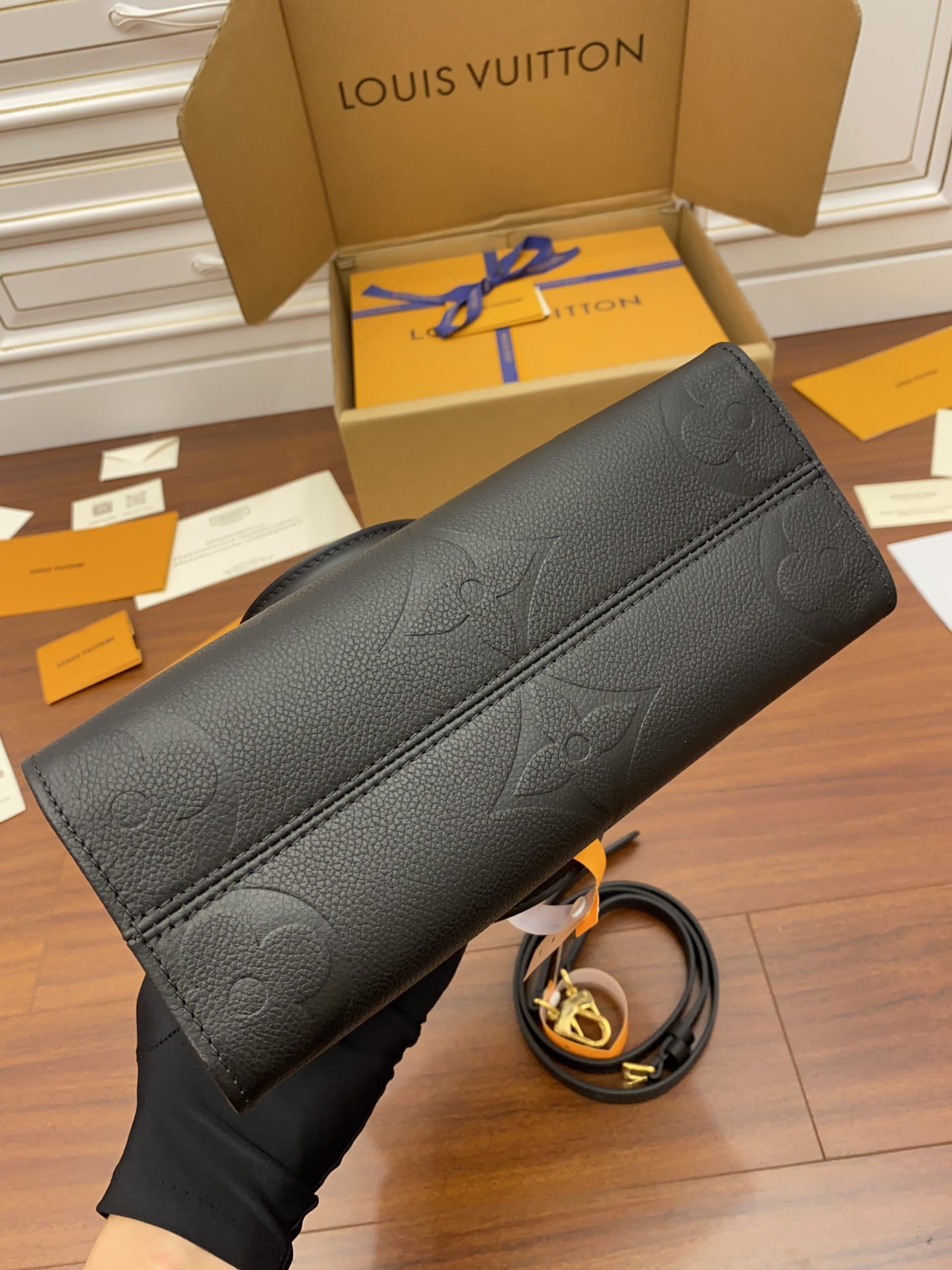 Louis Vuitton LV OnTheGo PM Handbag mysite