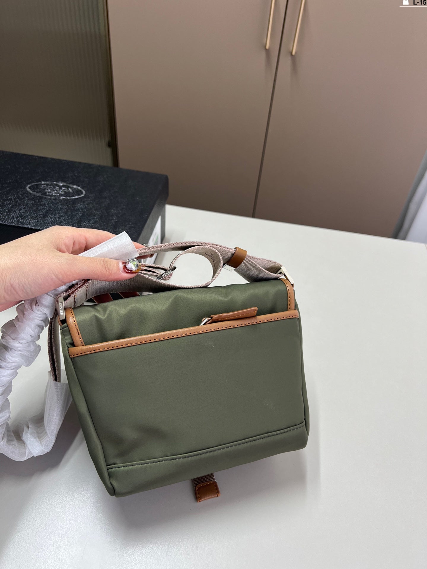 Prada Vintage Messenger Bag Crossbody 16x15cm mysite