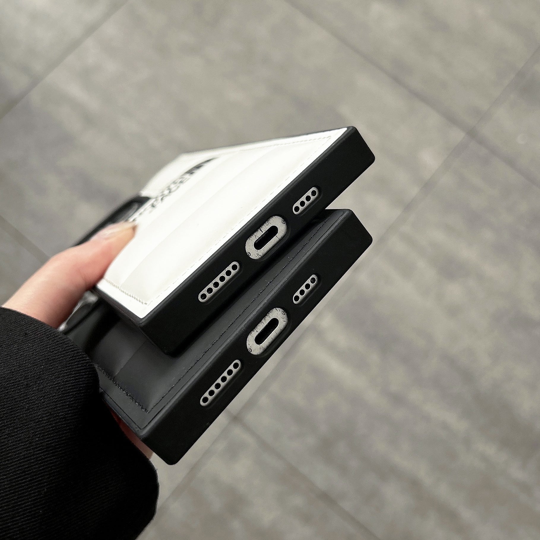 Luxury iPhone 16 case made of soft materialss mysite