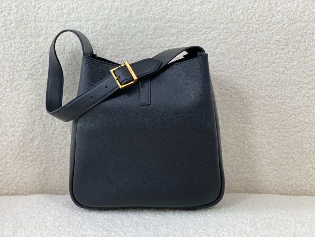 YSL Le 5 A 7 Supple Small Grained Leather Black 23 x 22 x 8.5cm mysite