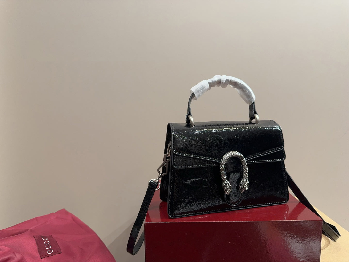 Gucci Glossy Black Handbag Crossbody 24x17cm mysite