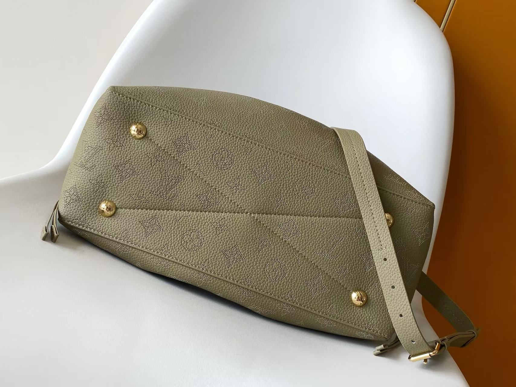 BELLA TOTE 32 IN ROSEMARY PERFORATED CALFSKIN GOLD HARDWARE mysite