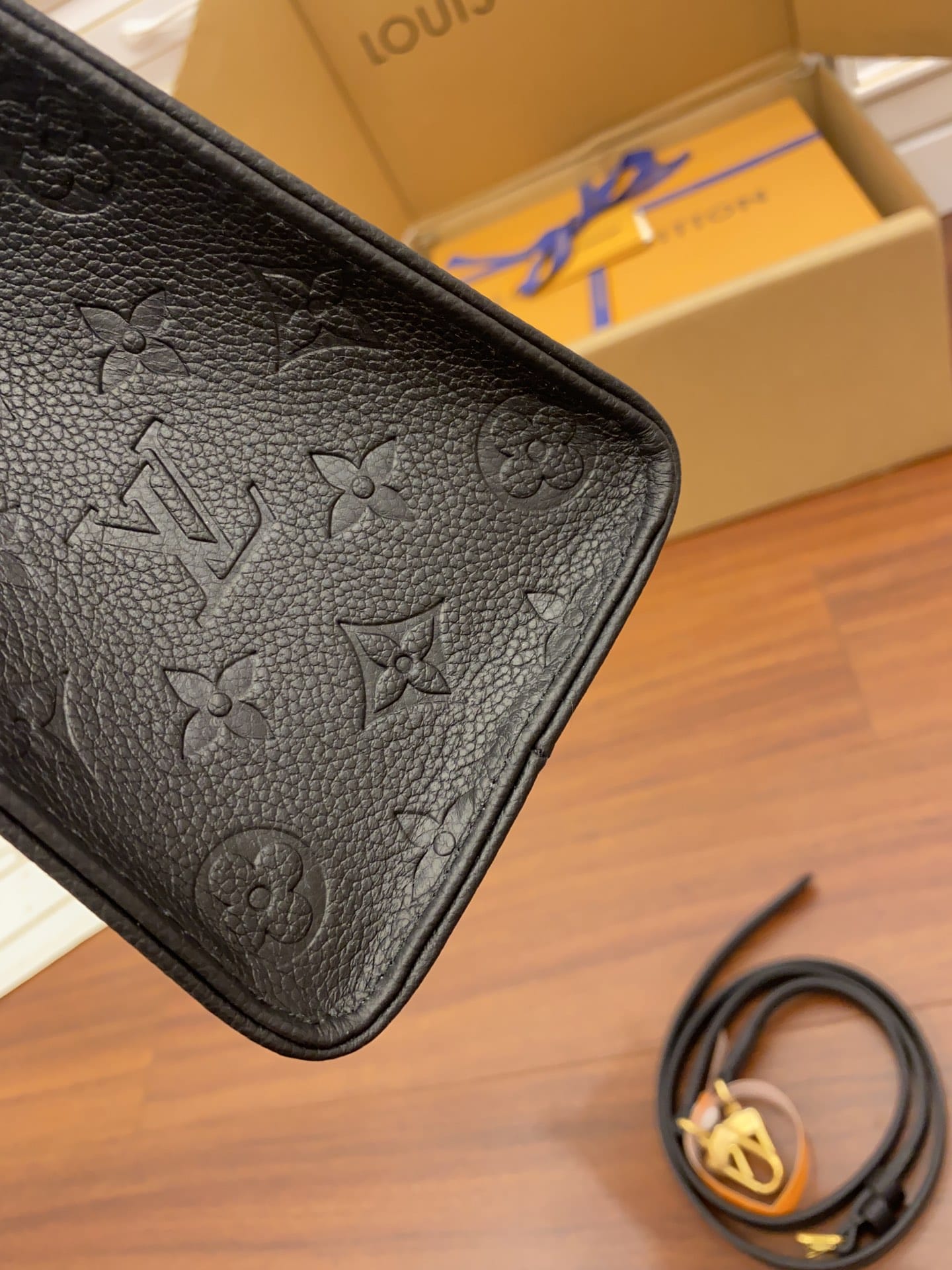 Louis Vuitton LV OnTheGo PM Handbag mysite