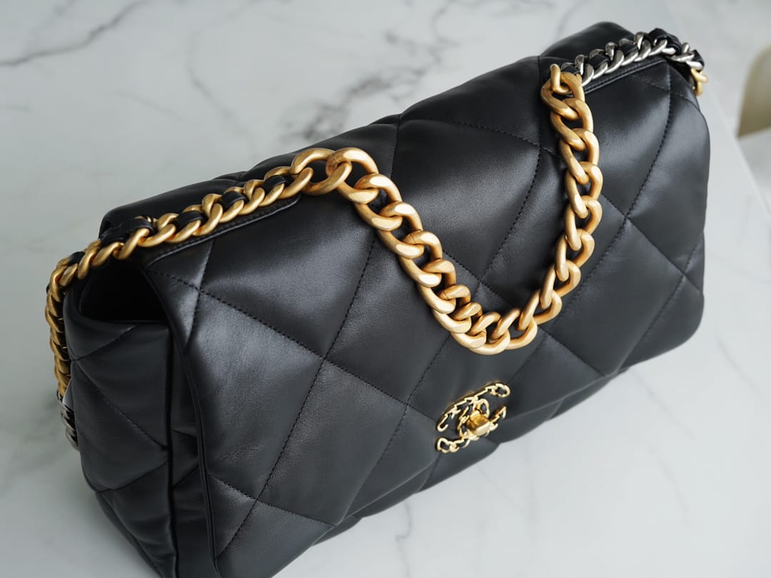 CHANEL 19BAG AS1162 black gold buckle large bag 25X36X11cm mysite