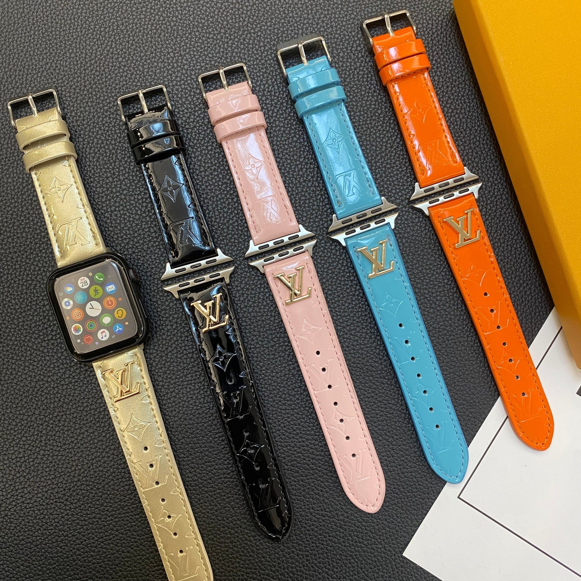 GLOSSY LEATHER APPLE WATCH STRAP LUXURY METAL LOGO mysite