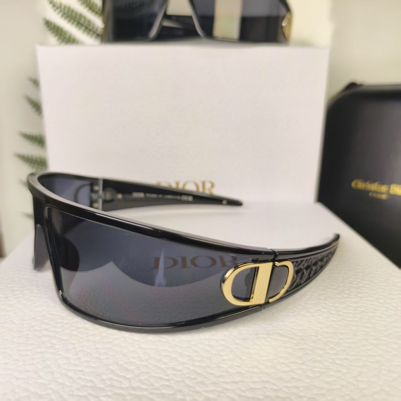 Luxury Large Frame Sunglasses Y-0882 Luxcases.shop