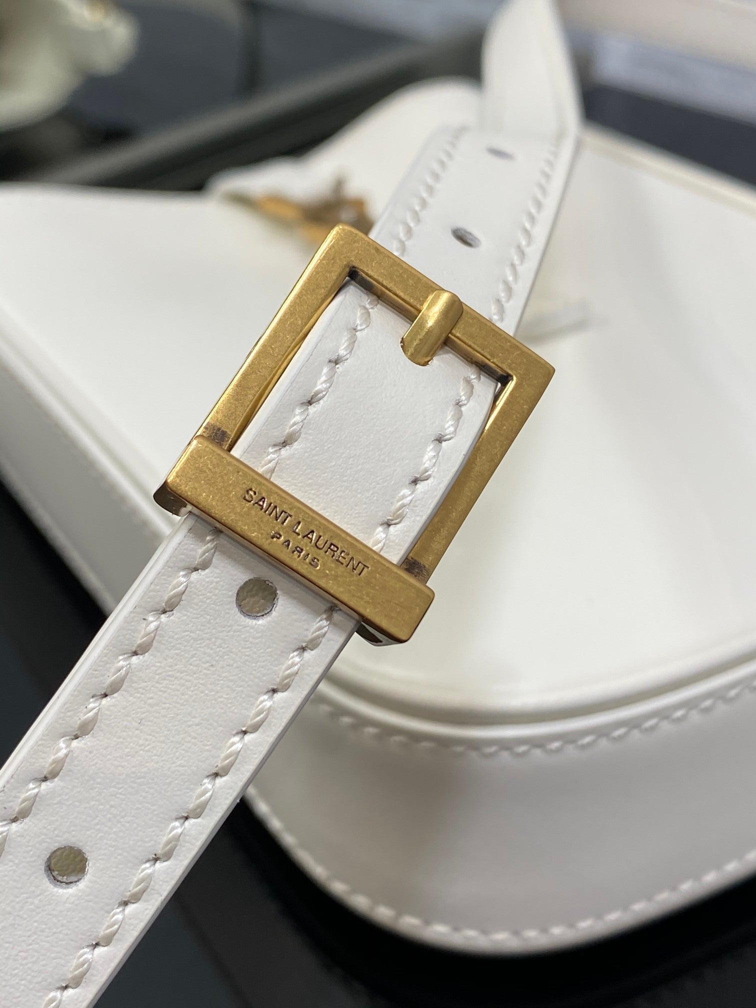 YSL Le 5 A 7 Mini White Bag - 13x20x4cm mysite