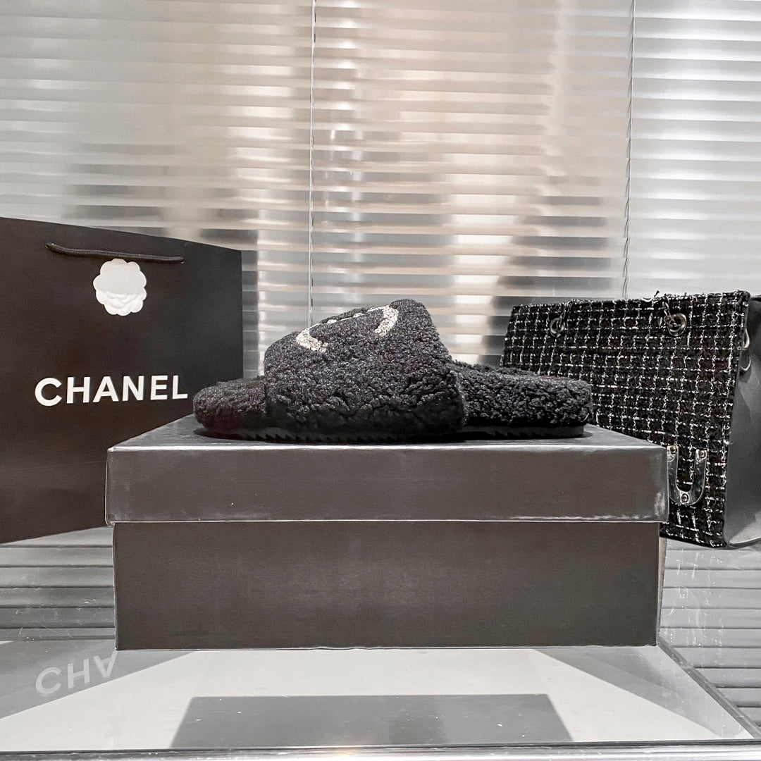 Diamond Logo Flat Fur Slippers mysite