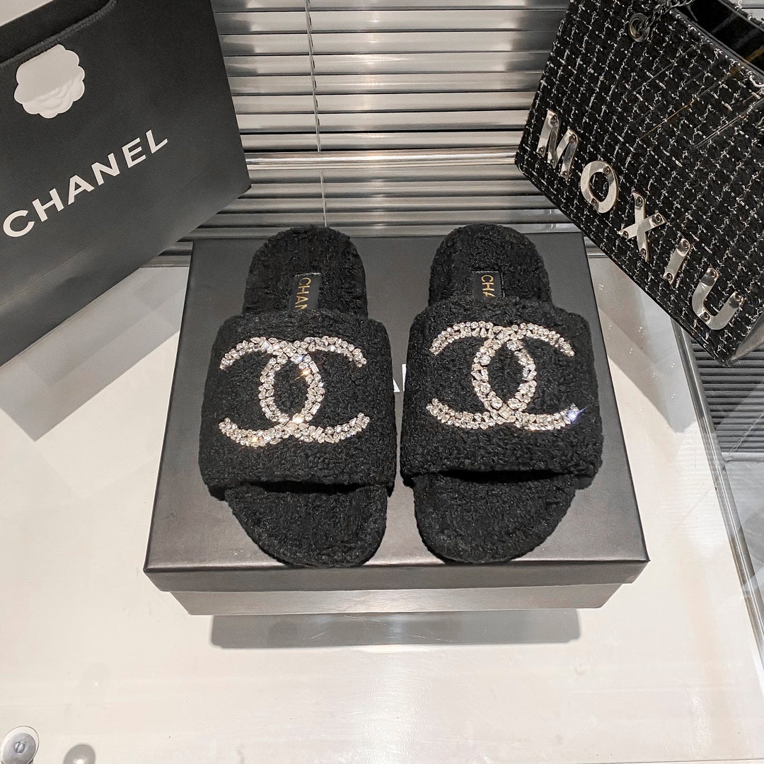 Diamond Logo Flat Fur Slippers mysite
