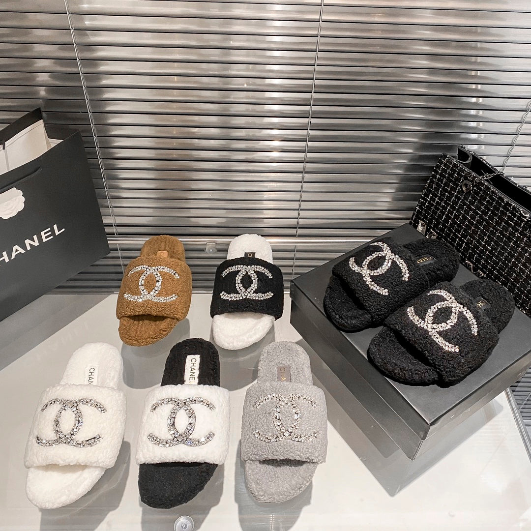 Diamond Logo Flat Fur Slippers mysite