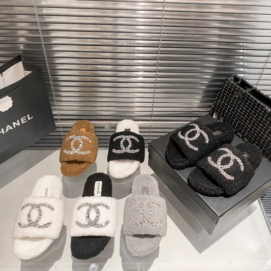 Diamond Logo Flat Fur Slippers mysite