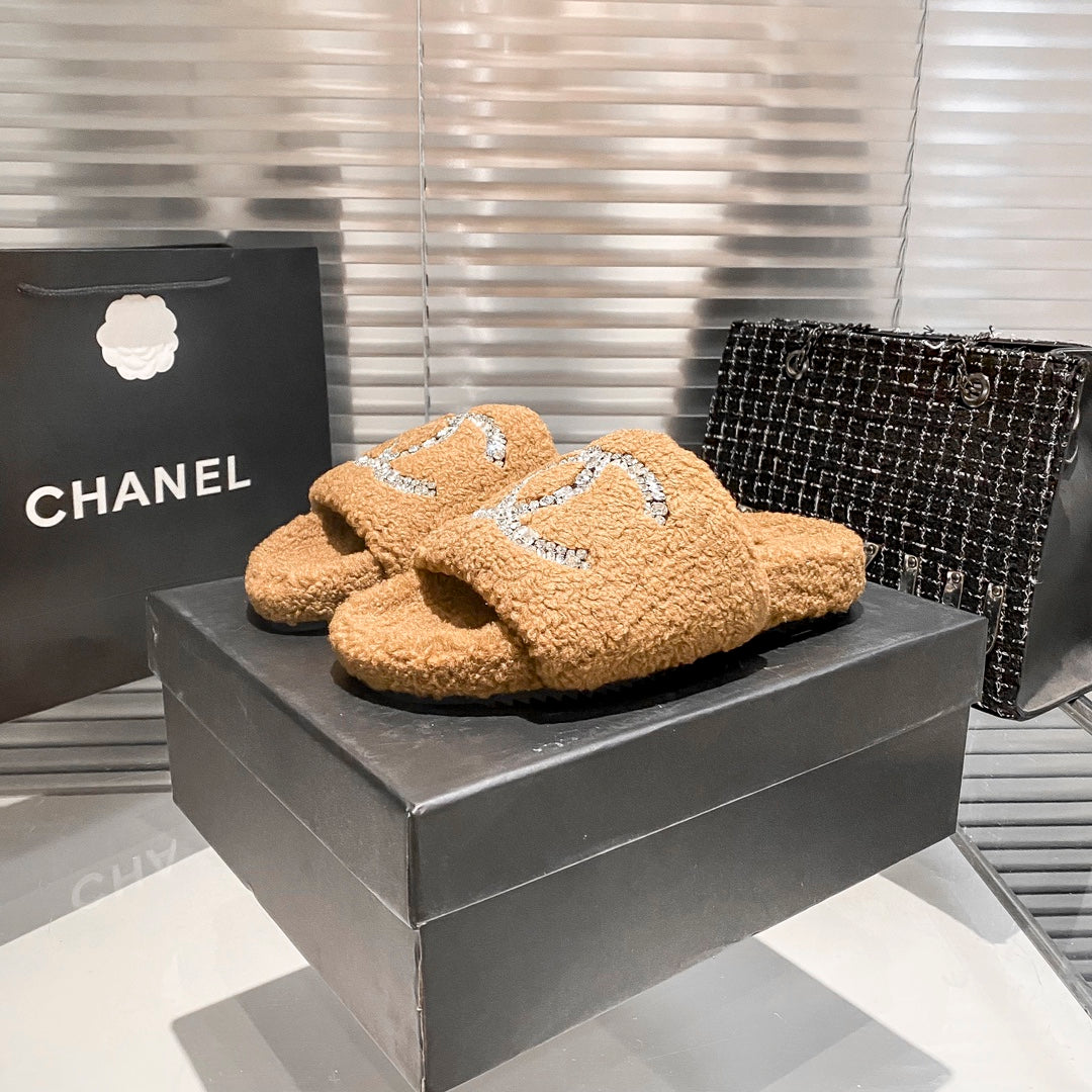 Diamond Logo Flat Fur Slippers mysite