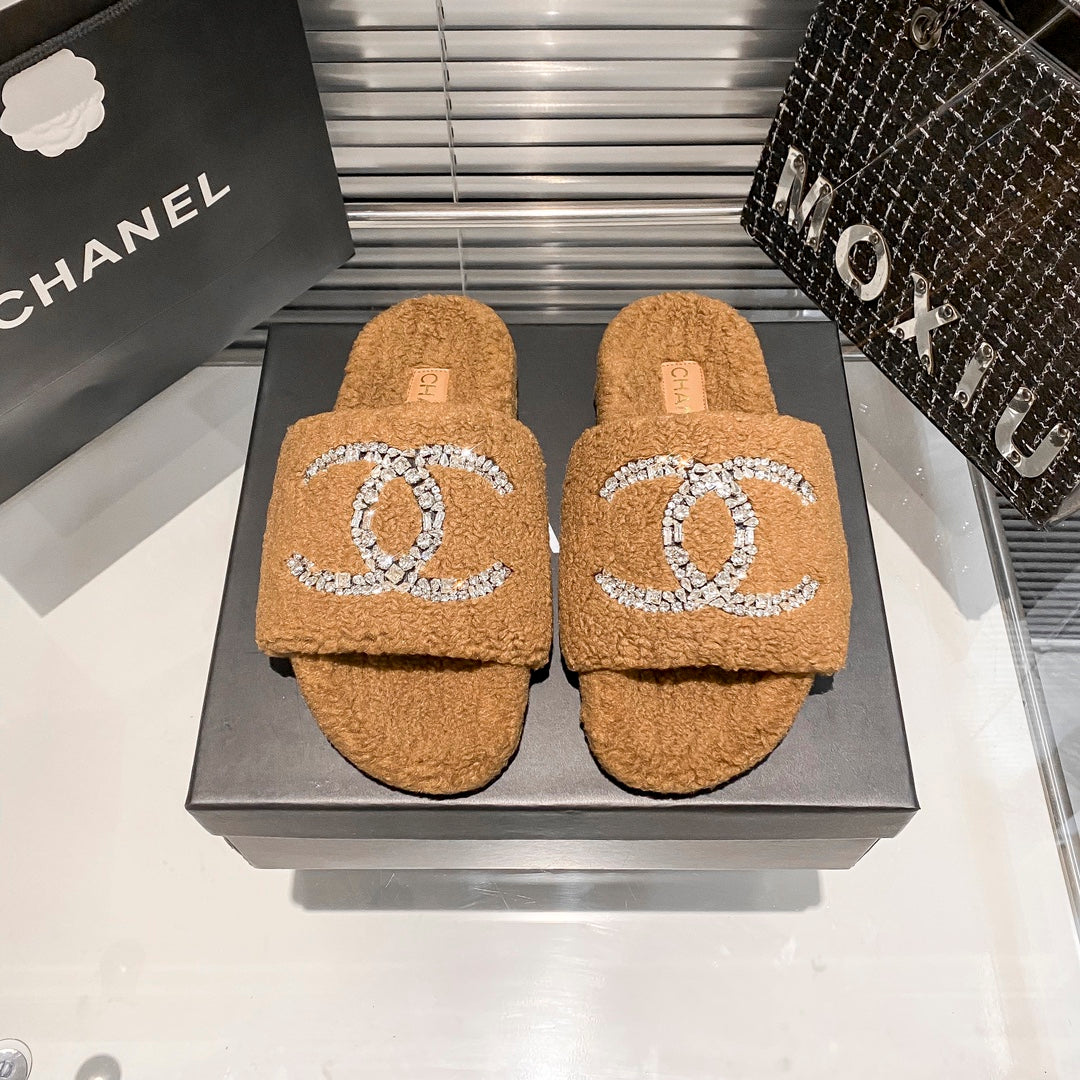 Diamond Logo Flat Fur Slippers mysite