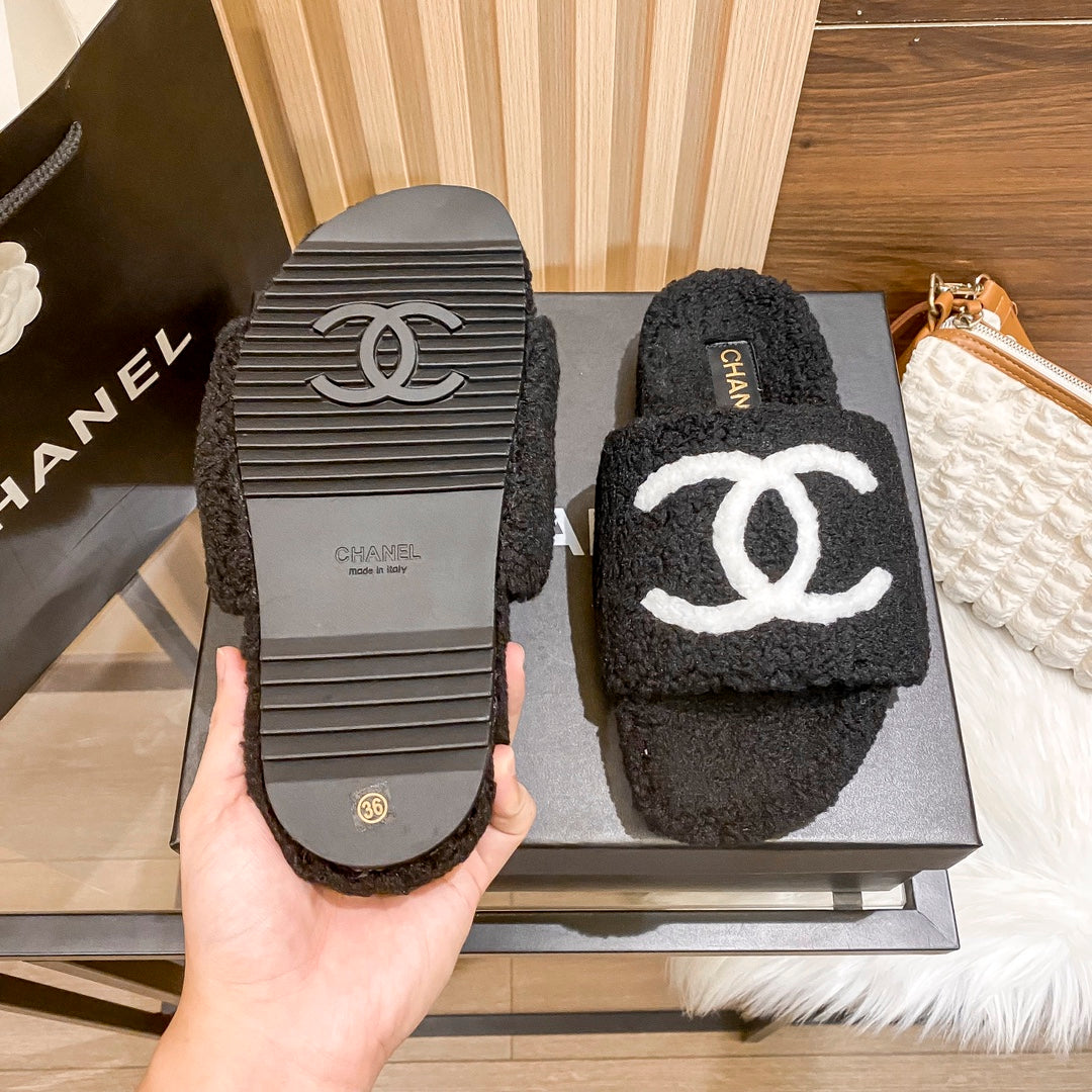 Classic Flat Fur Slippers mysite
