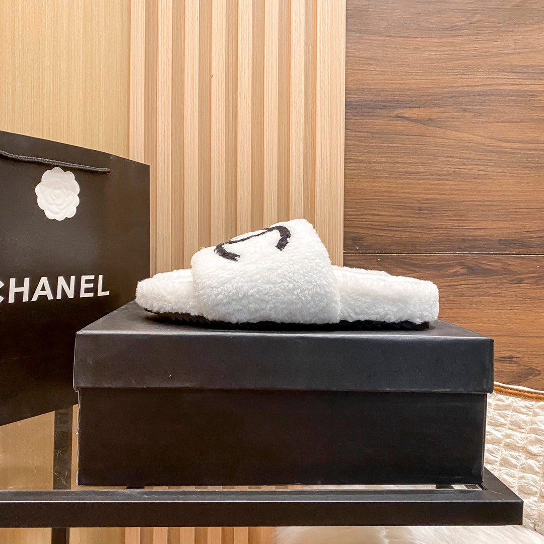 Classic Flat Fur Slippers mysite