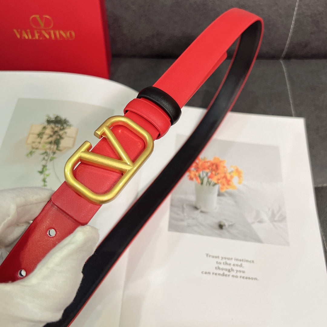 Women's Glossy Leather Metal Logo Belt mysite