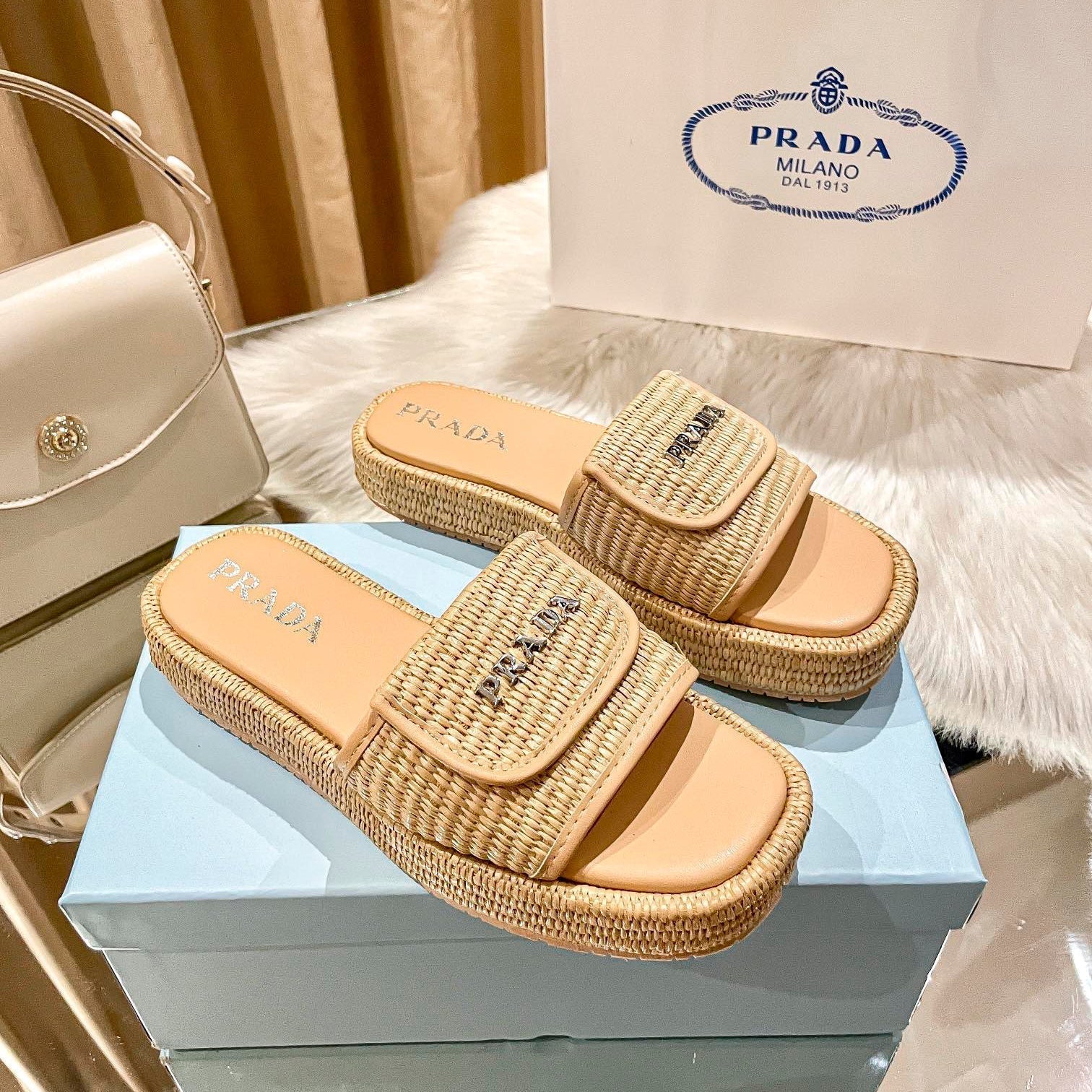 Woven Thick-Soled Slippers mysite