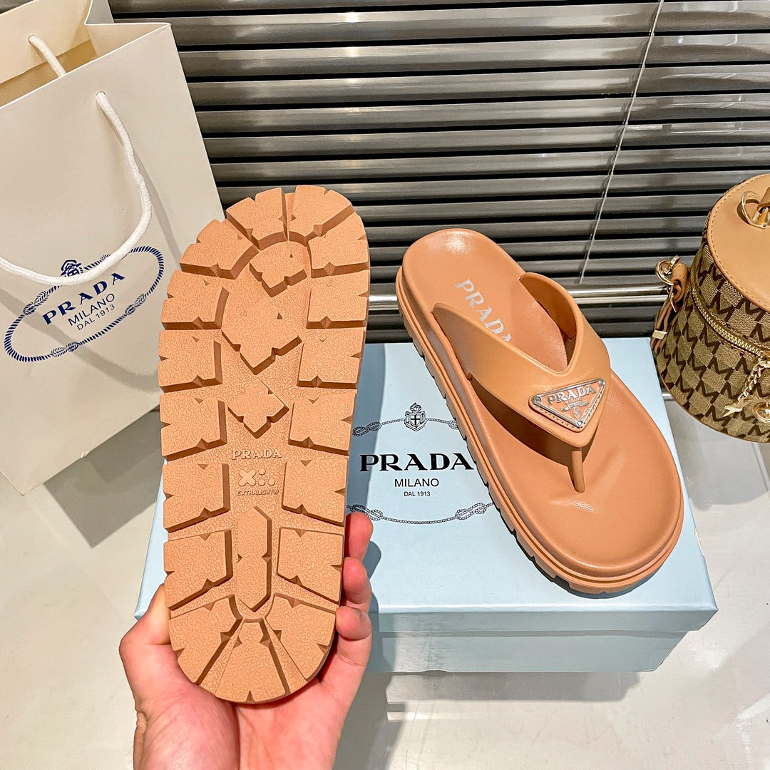 Triangle Logo Rubber Flip Flops mysite