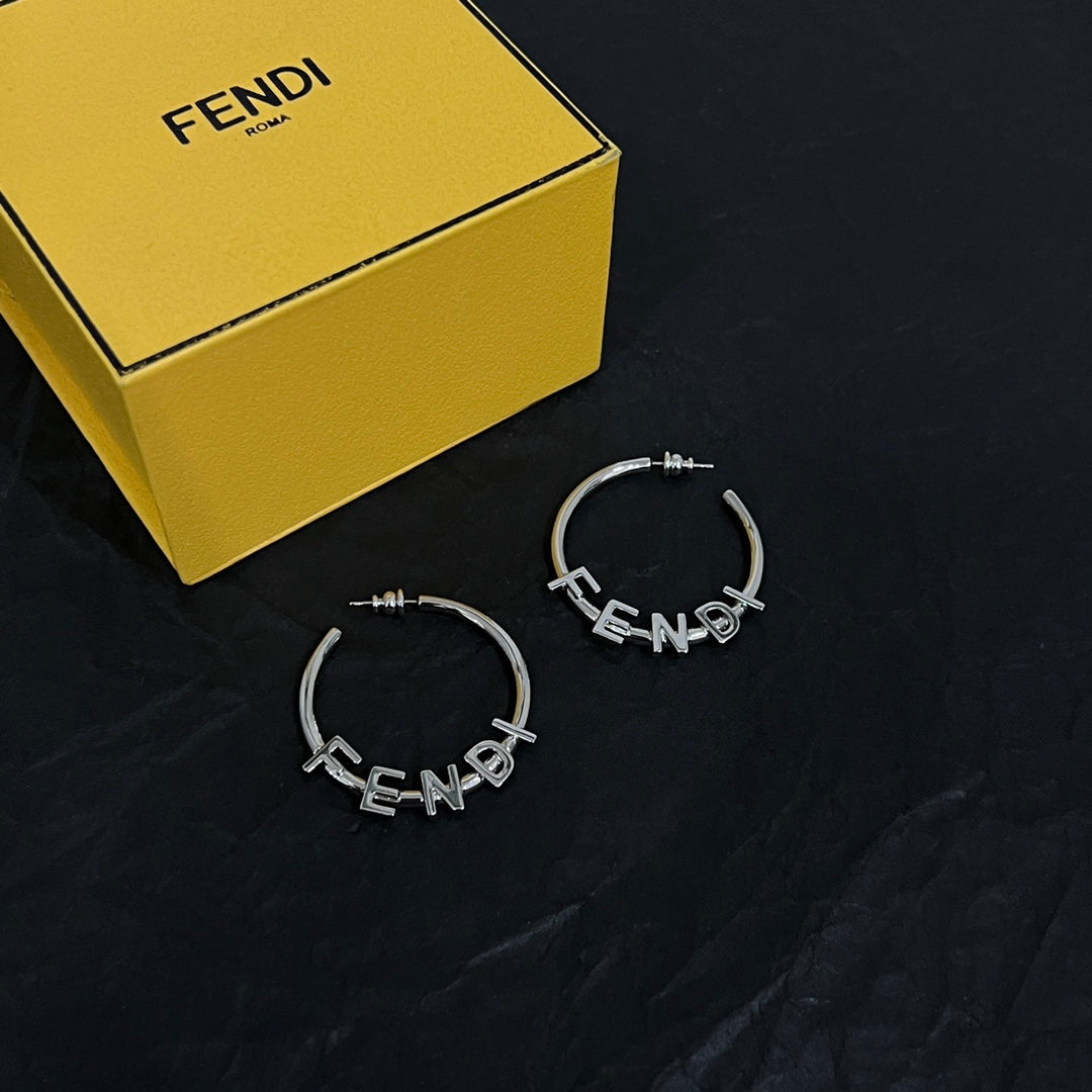 Half-circle earrings mysite