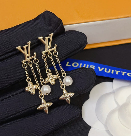 Fashionable pendant earrings mysite