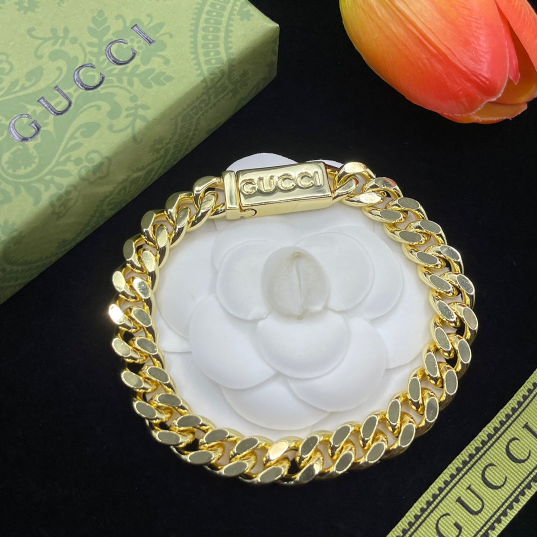 Retro embossed universal bracelet mysite