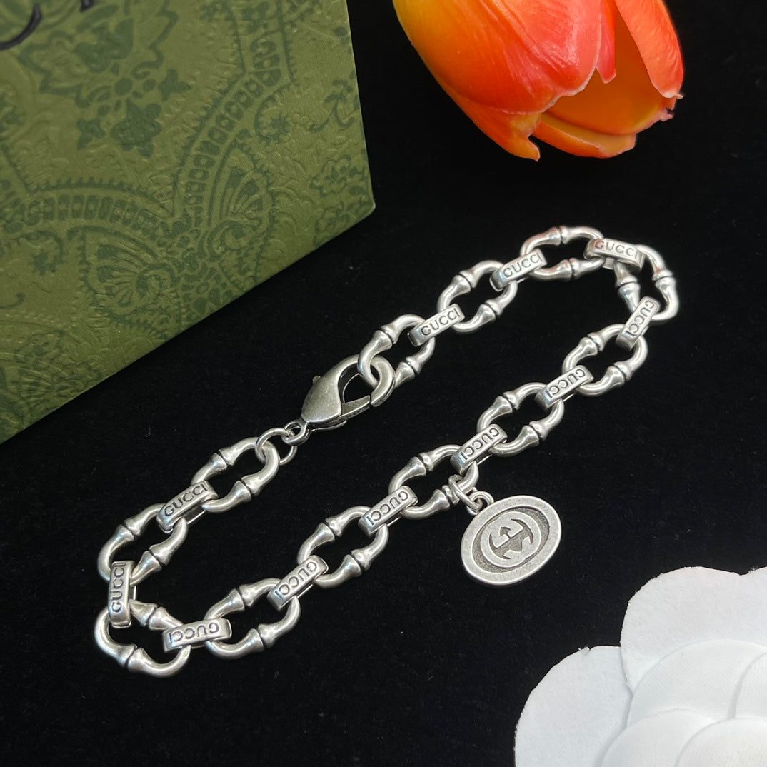 Retro embossed universal bracelet mysite