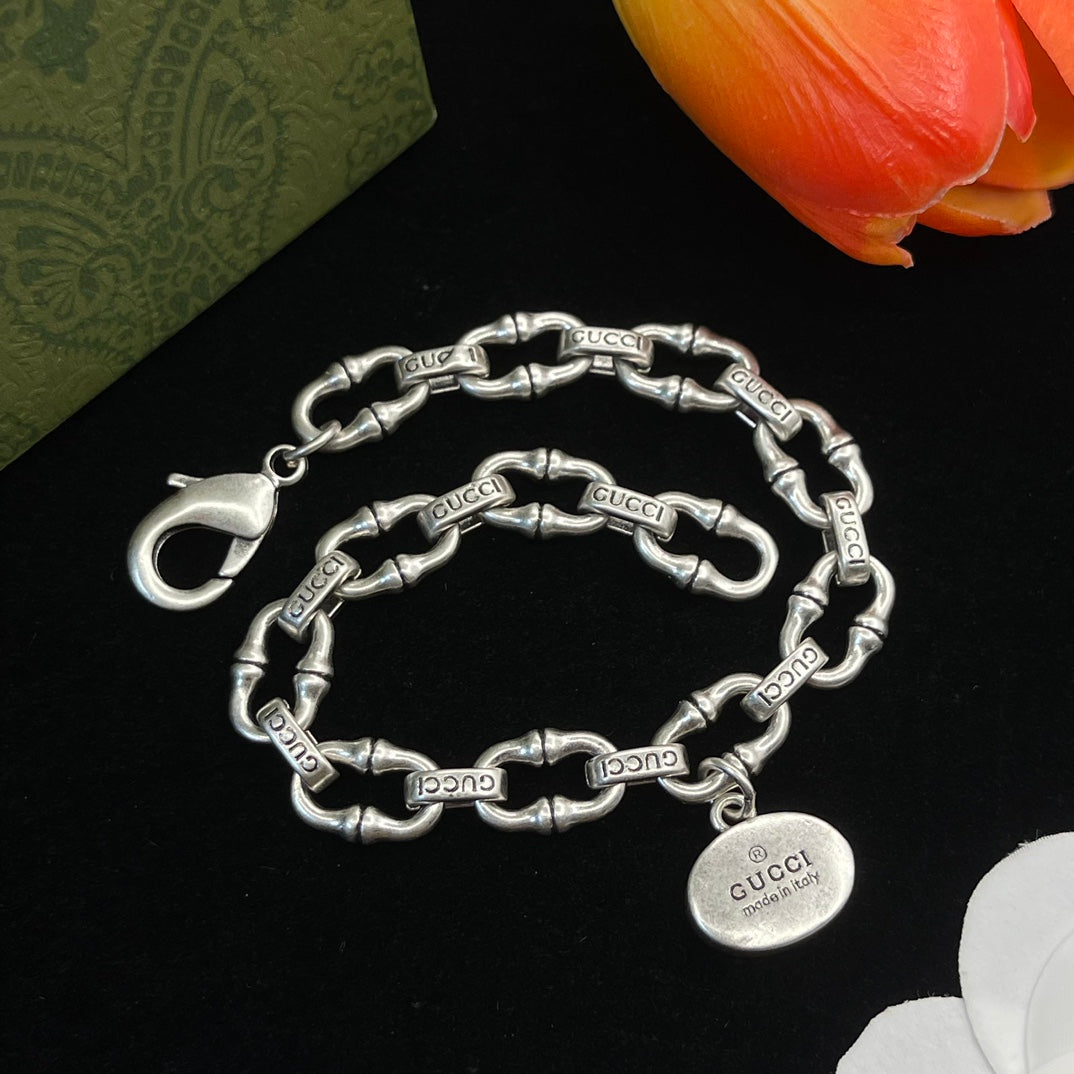 Retro embossed universal bracelet mysite