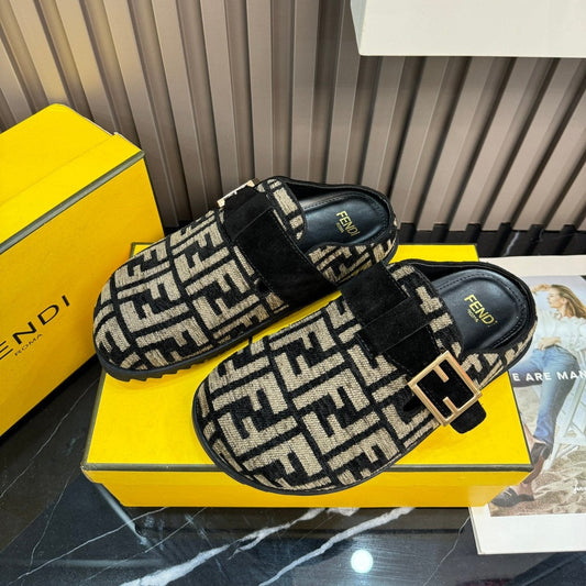 Autumn and Winter Retro Embossed Flat Slippers mysite