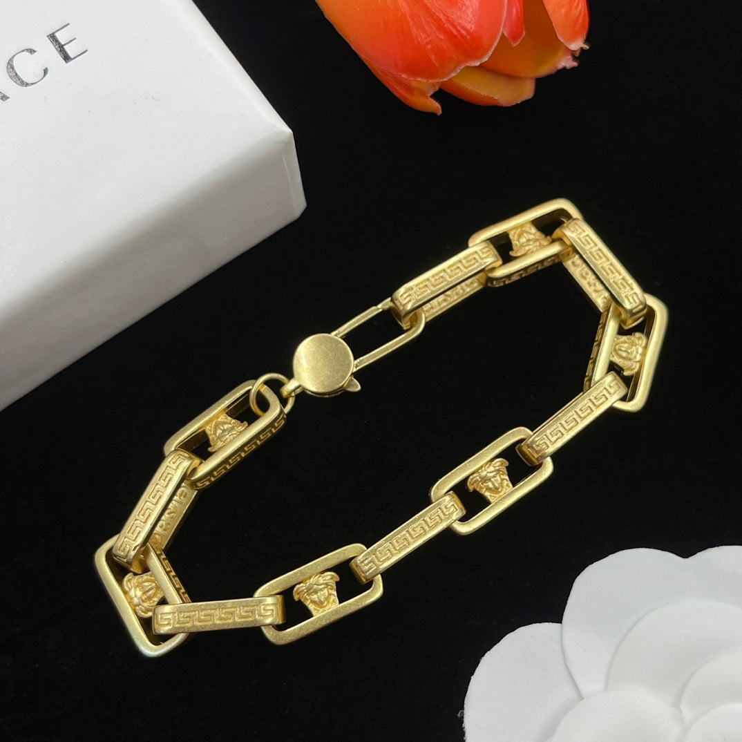 Retro distressed universal bracelet mysite