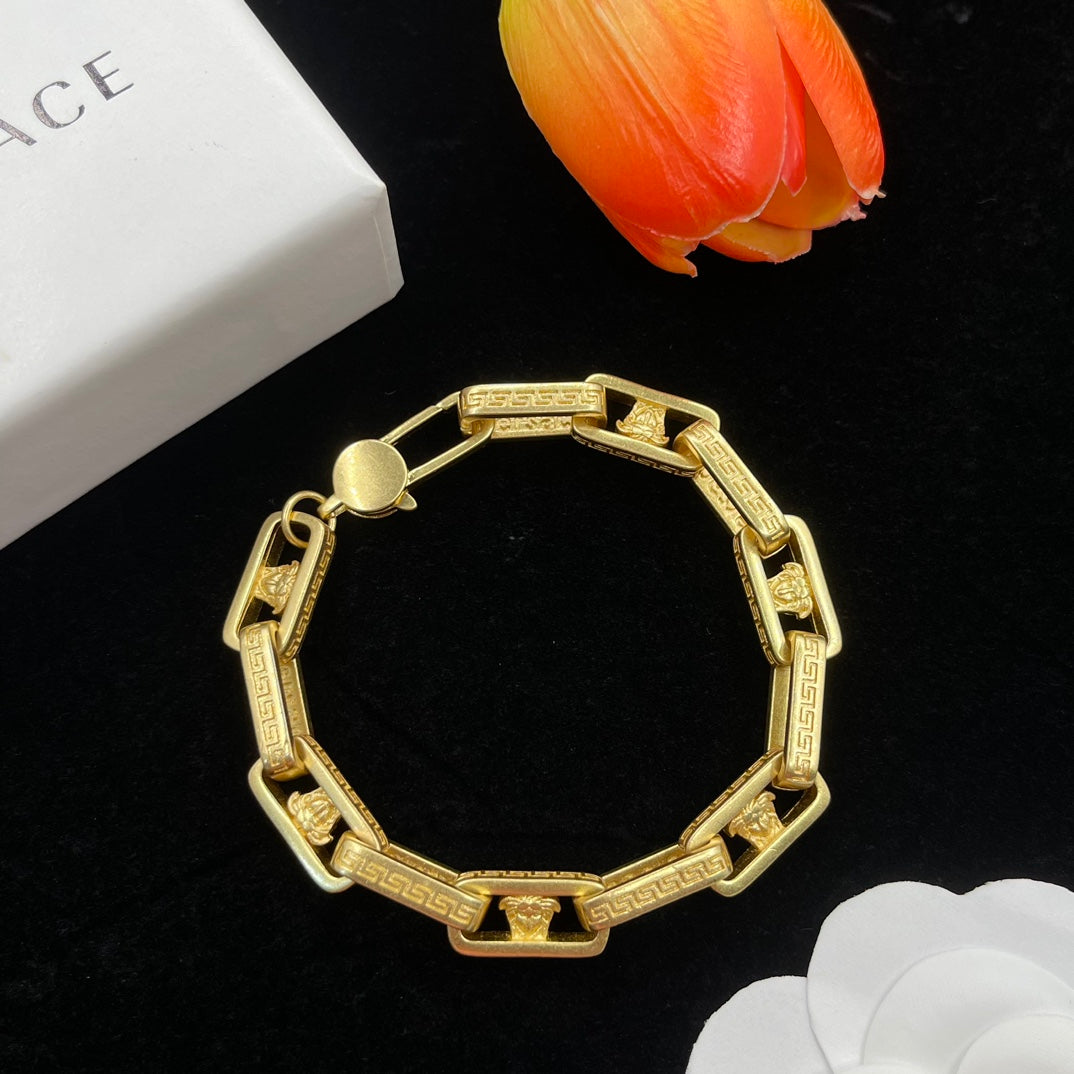 Retro distressed universal bracelet mysite