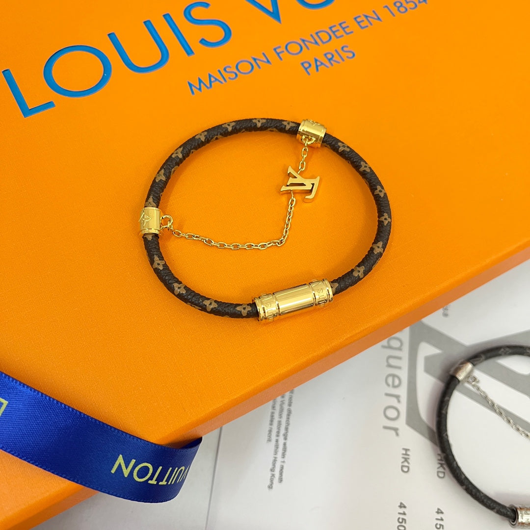 Fashion chain leather bracelet mysite
