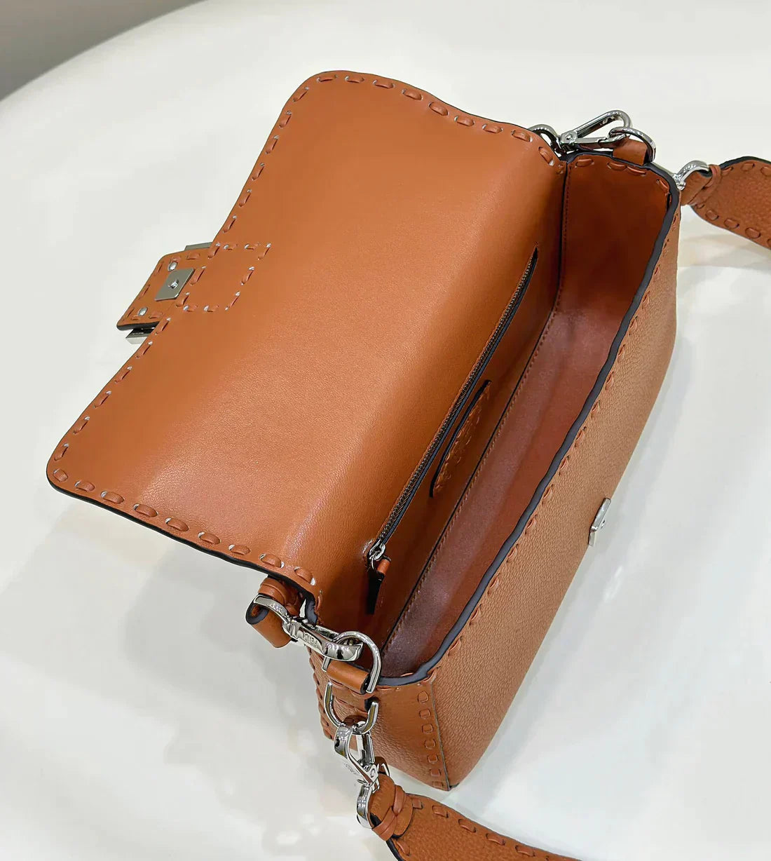 BAGUETTE 27CM TAN CALFSKIN SILVER HARDWARE mysite