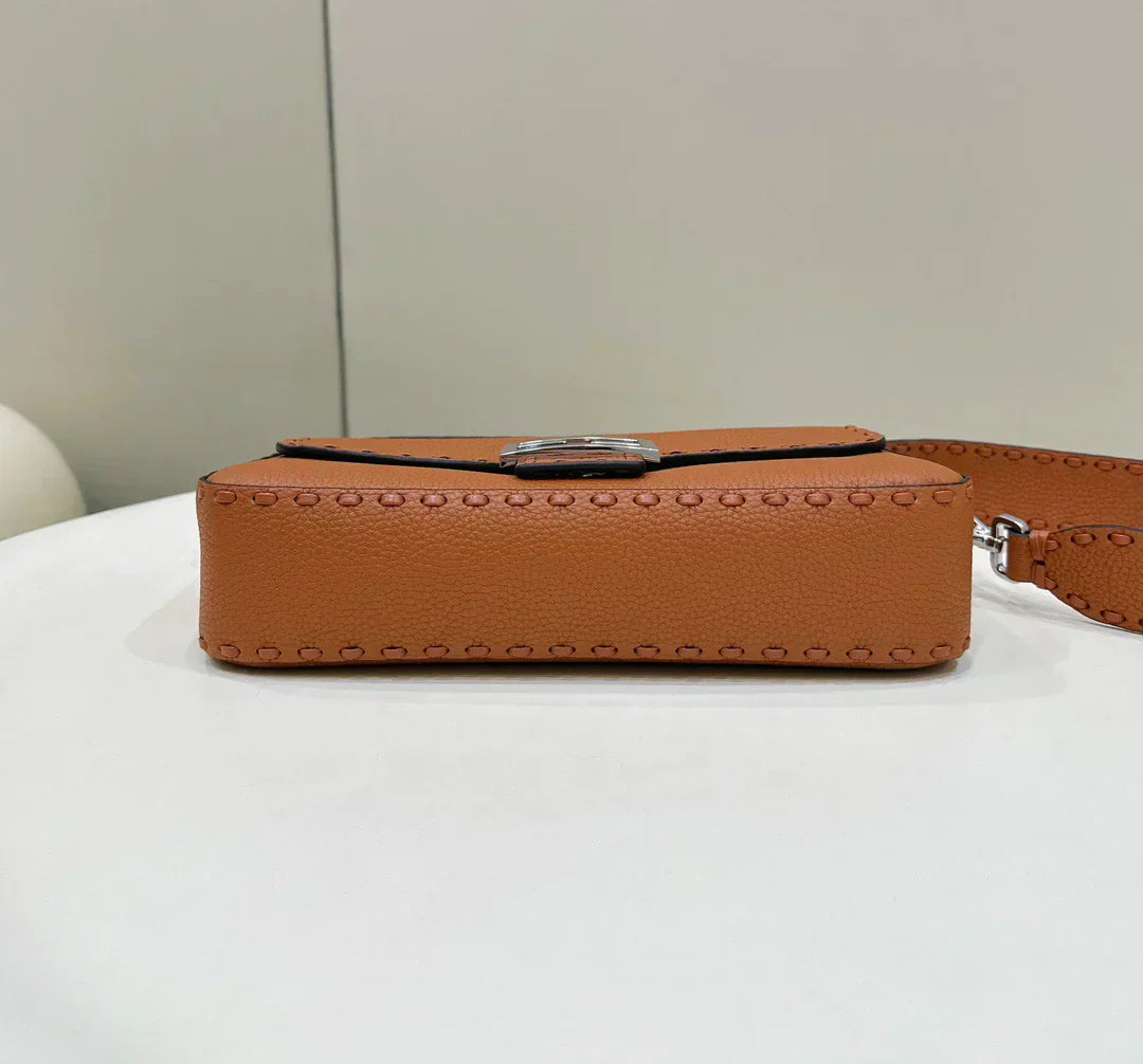 BAGUETTE 27CM BROWN CALFSKIN SILVER HARDWARE mysite