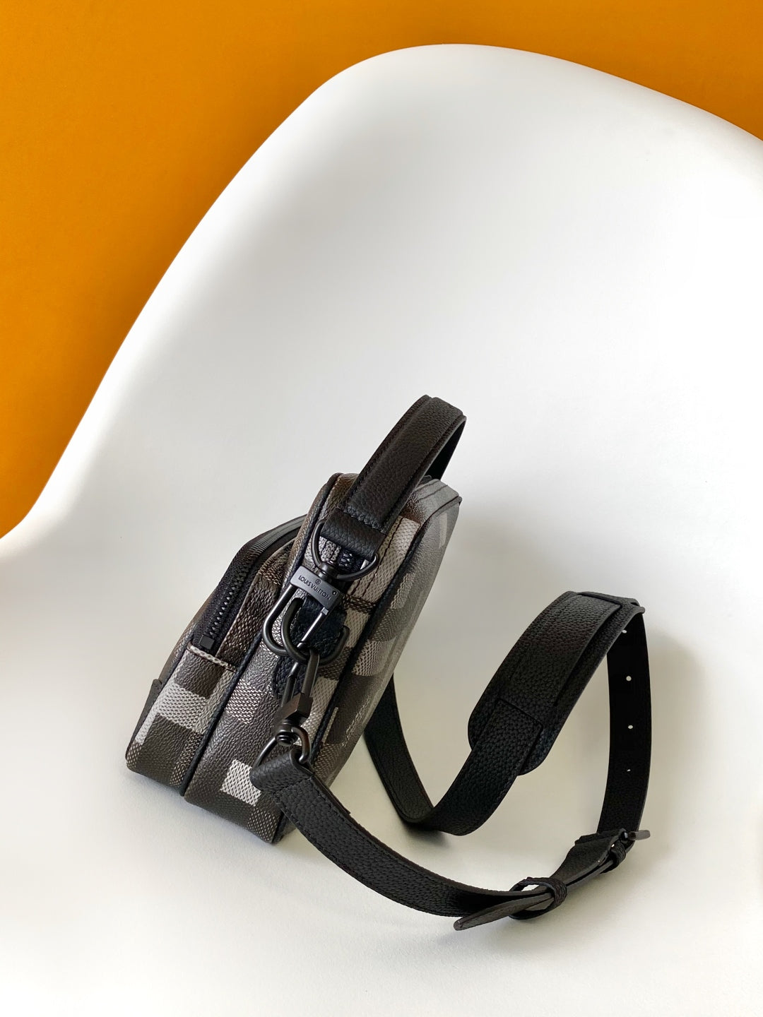 Lv Nil Messenger Black Damoflage Black Canvas- Black Metal mysite