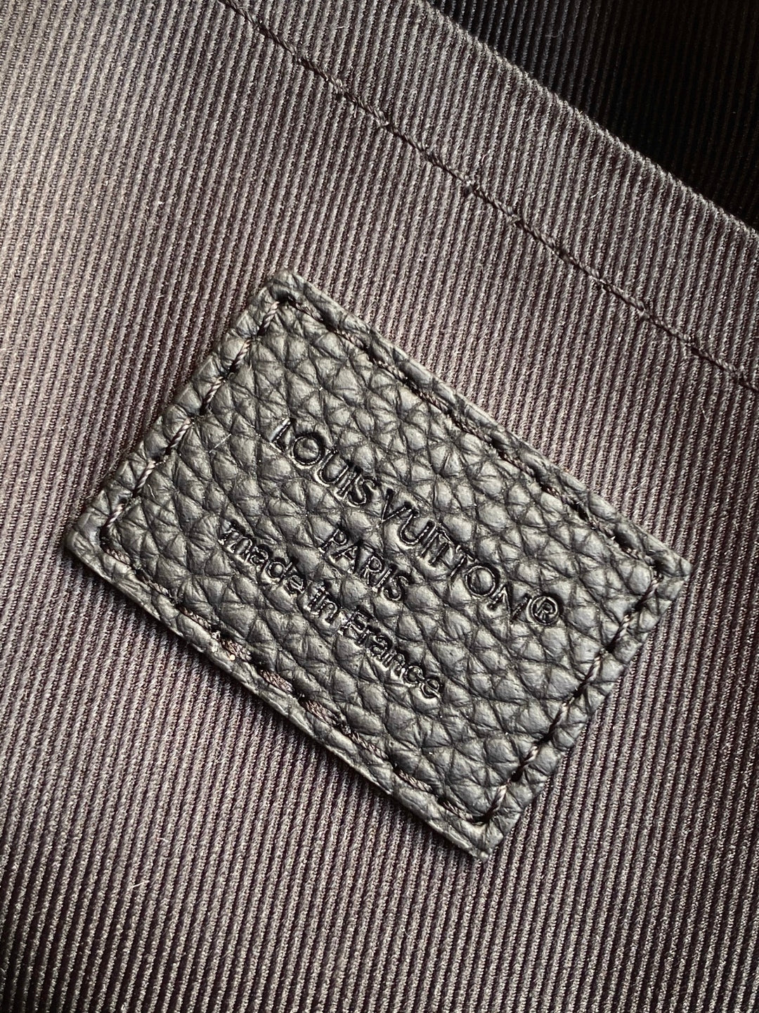 Lv Nil Messenger Black Damoflage Black Canvas- Black Metal mysite