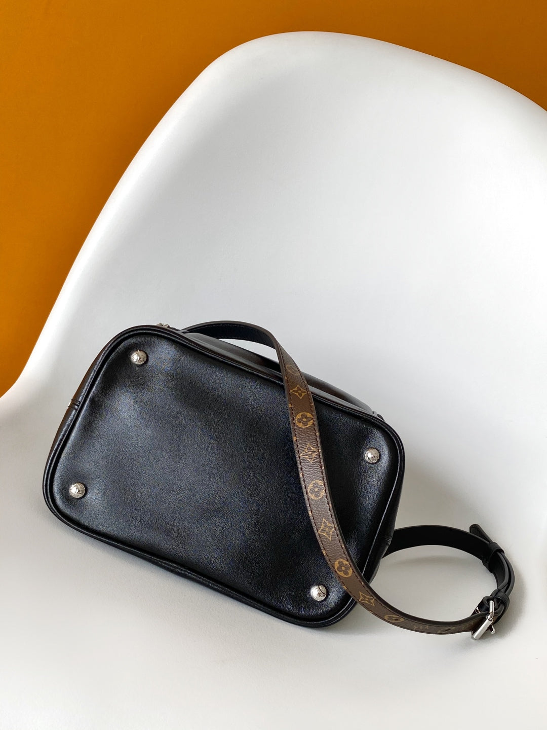 LV M14377 No Way Vibe Handbag 24cm Black Sheepskin & Cowhide HW mysite