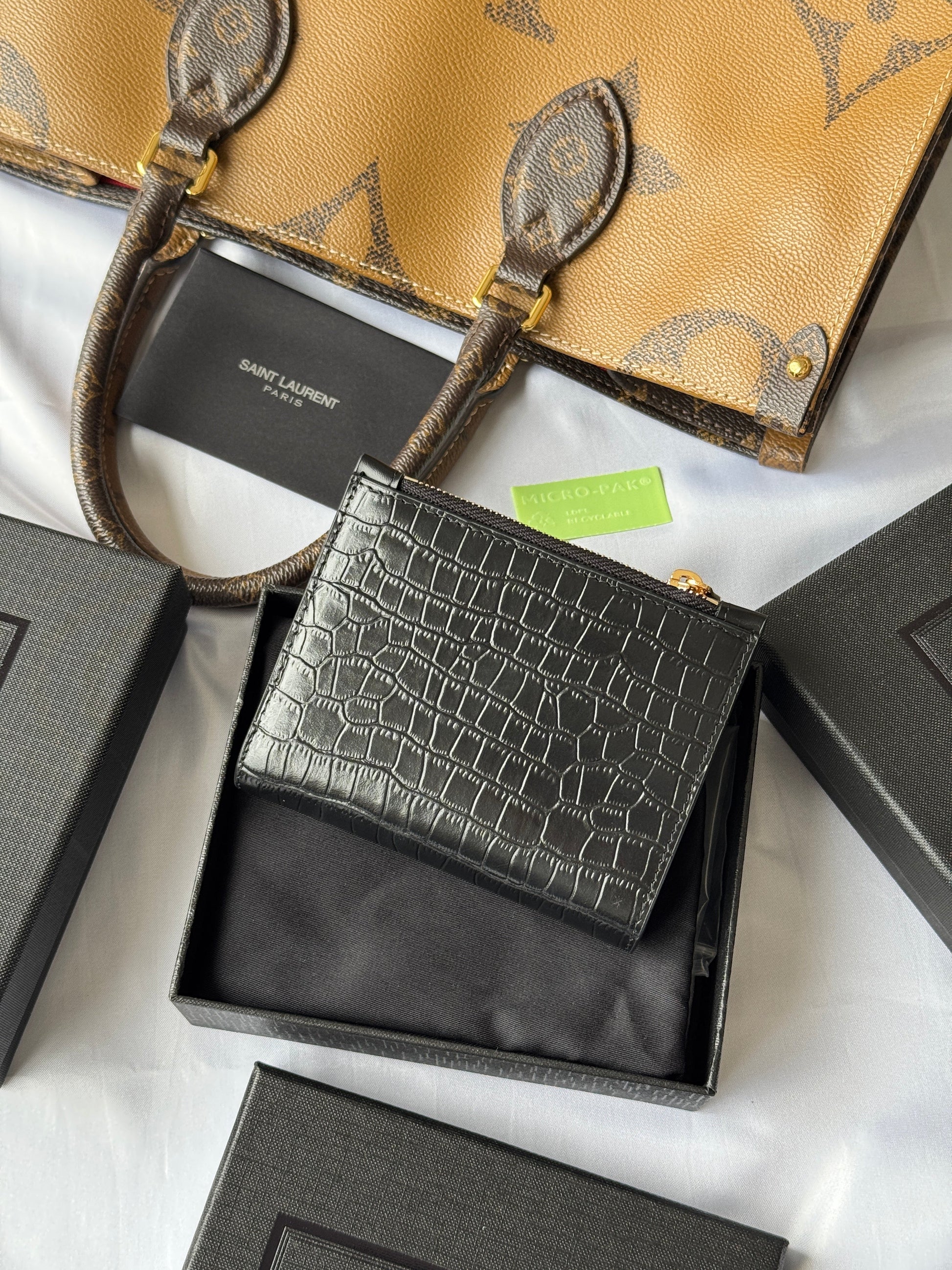 YSL Tri-fold Wallet 12cm Black Gold Alligator leather mysite