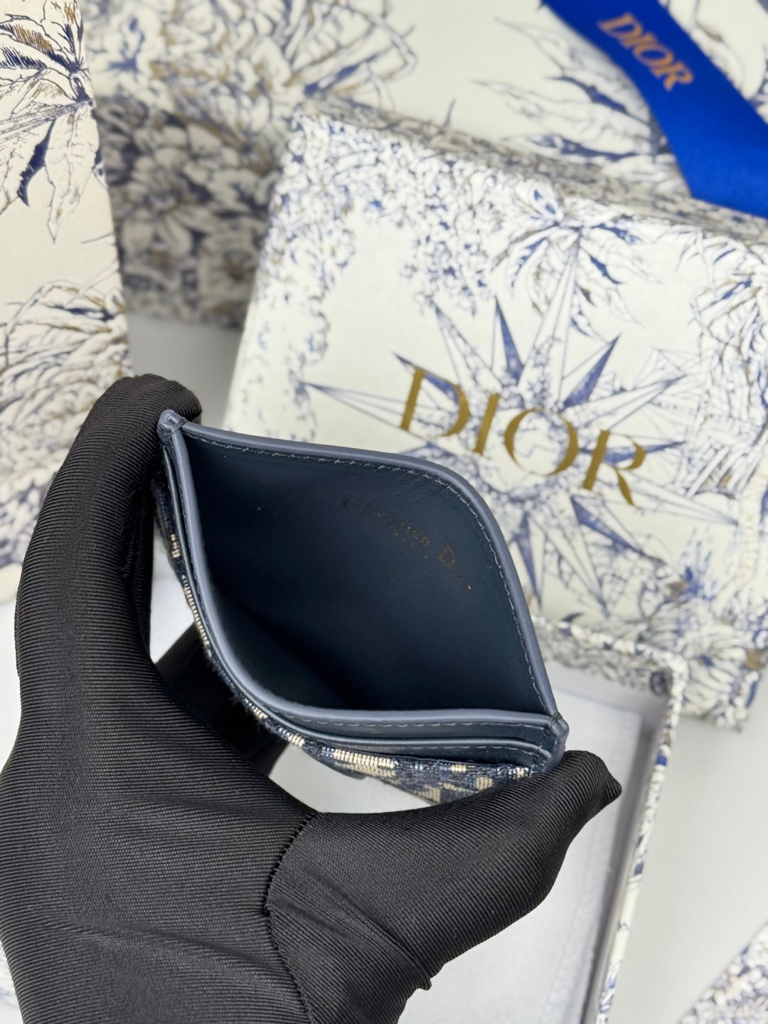 CD 30 Montaigne Freesia Card Holder 10cm Blue Jacquard mysite