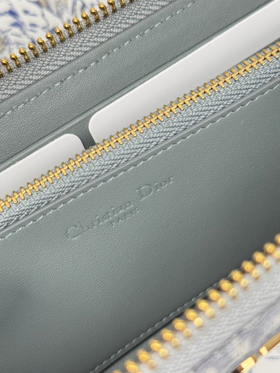 CD 30 Montaigne Voyageur Slim 19.5cm Grayish Jacquard 258612 mysite