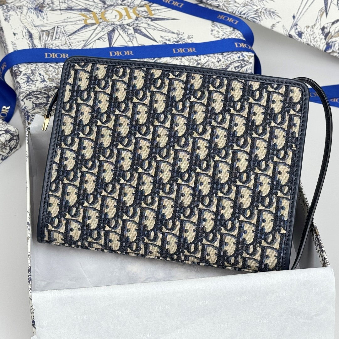 CD 30 Montaigne Dea Pouch 26cm Blue Jacquard  258619 mysite