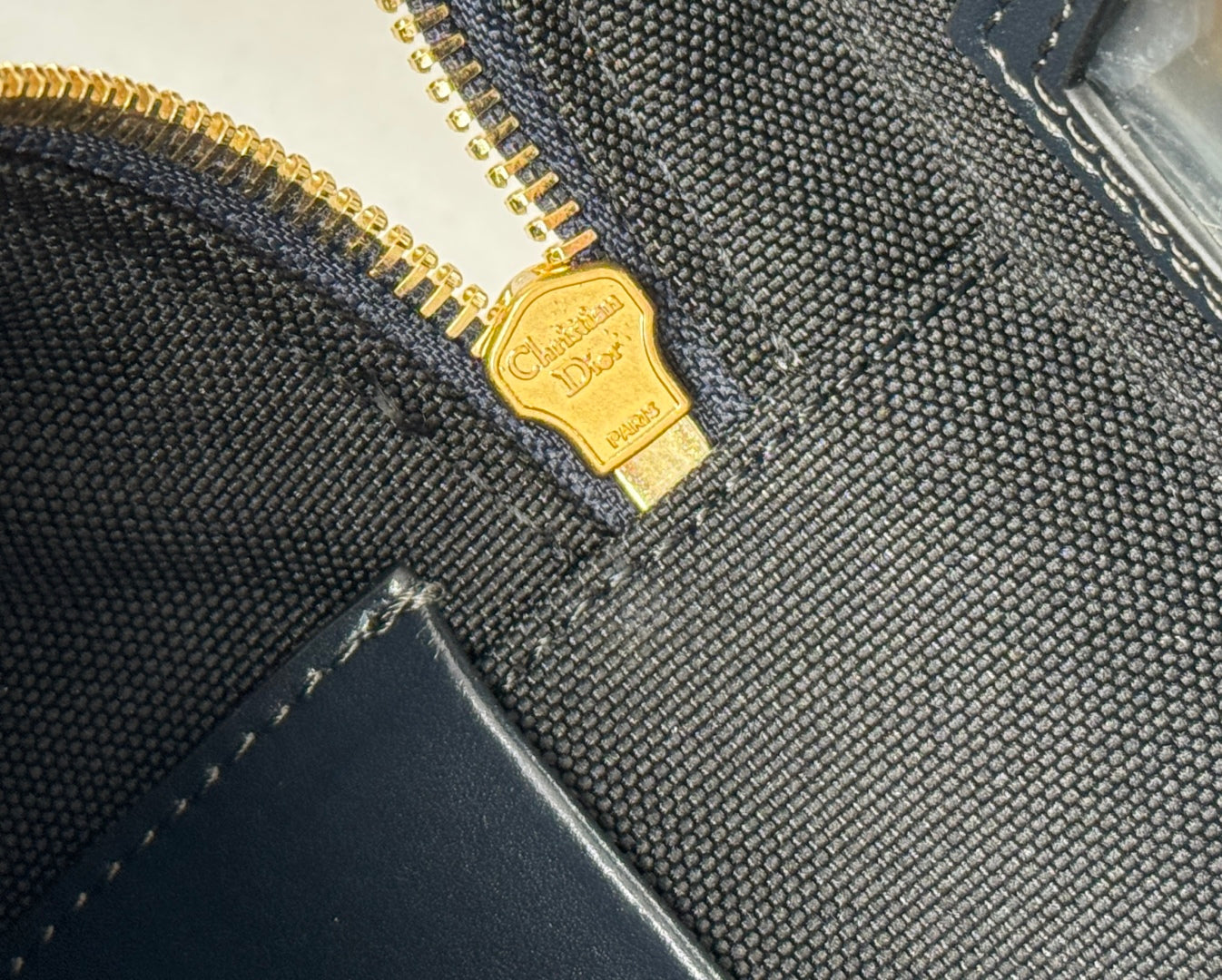 CD 30 Montaigne Mini Vanity Case 16.5cm Blue Jacquard mysite