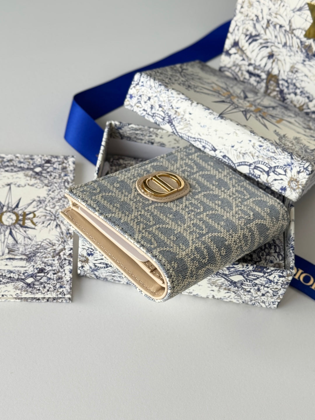 CD 30 Montaigne Dahlia Wallet 12cm Grey Beige Fabric & Calfskin Jacquard mysite