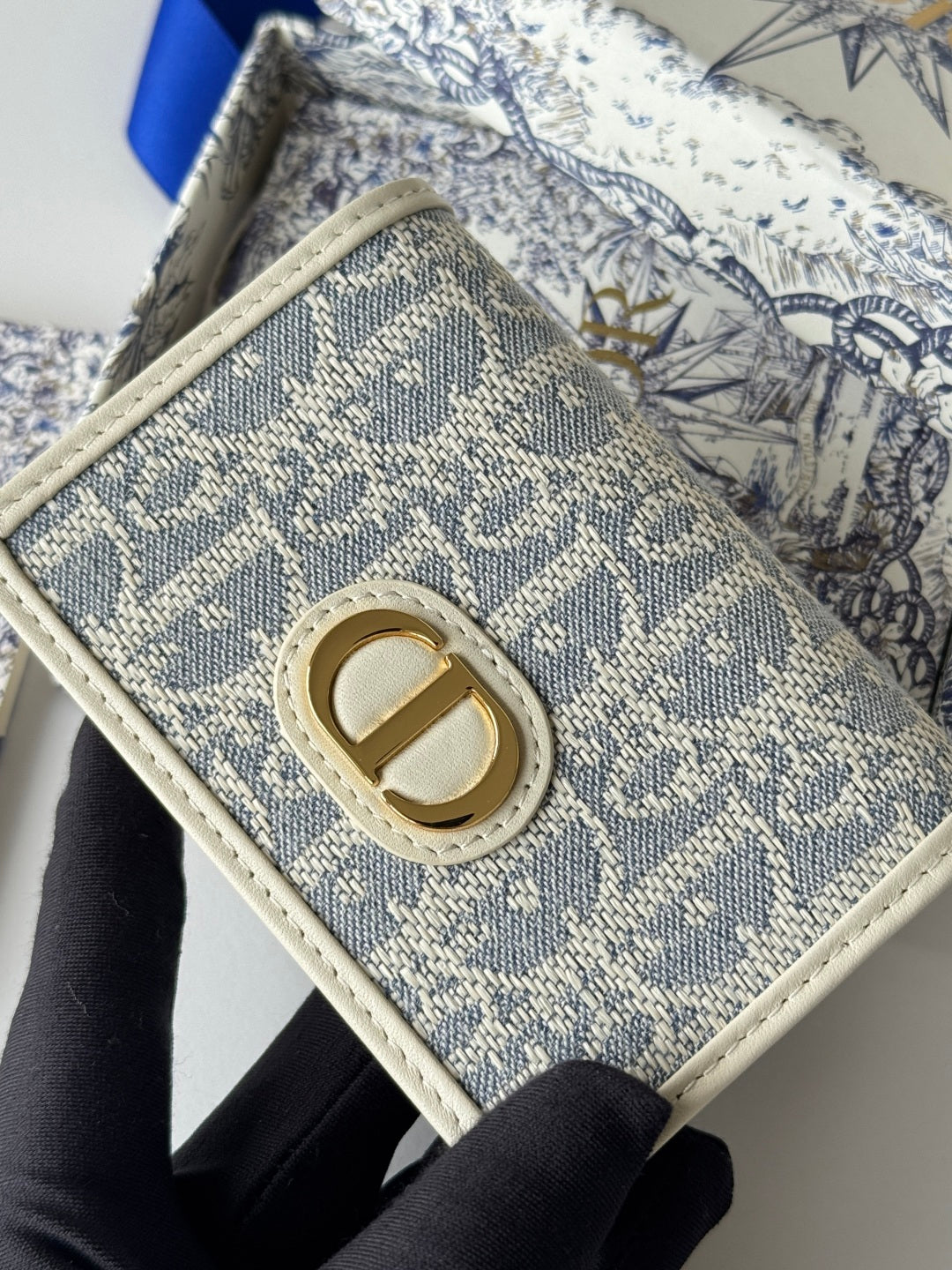 CD 30 Montaigne Glycine Wallet 11cm White Grey Jacquard mysite